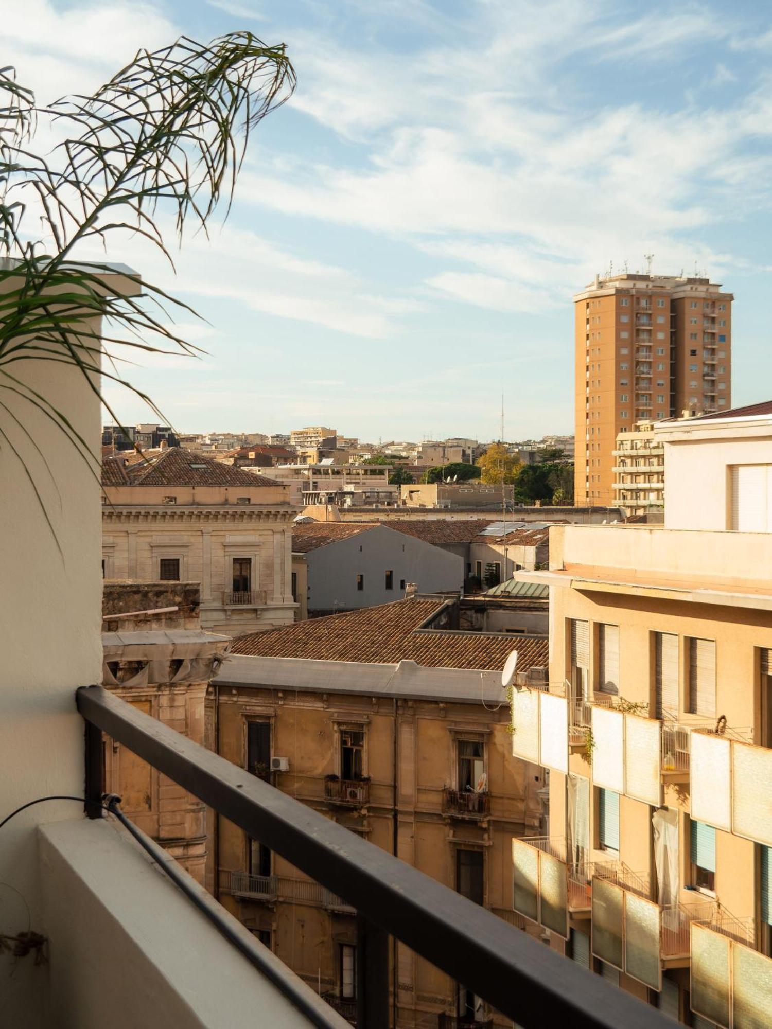 Taga Suites CTA Exterior foto